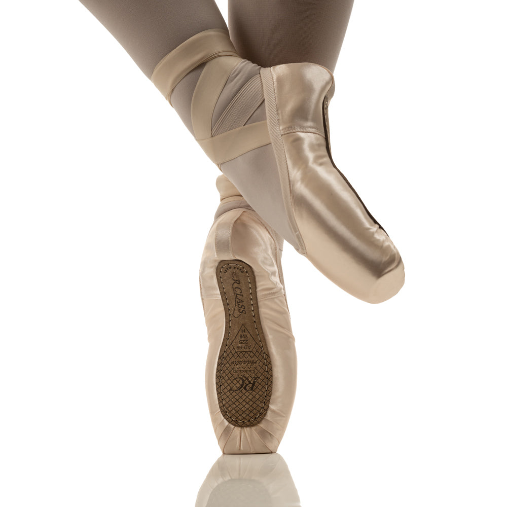 R-Class Soleia AD69 Vamp 2 / Medium Shank Pointe Shoes